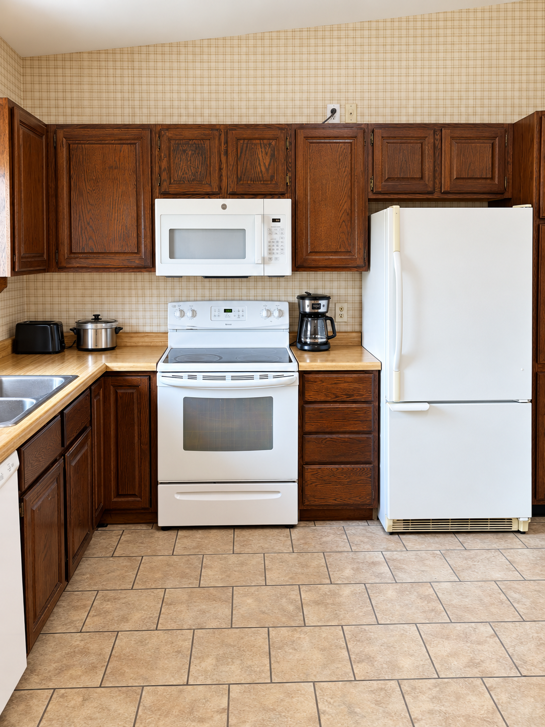 Full residential kitchen at Aspen Care
